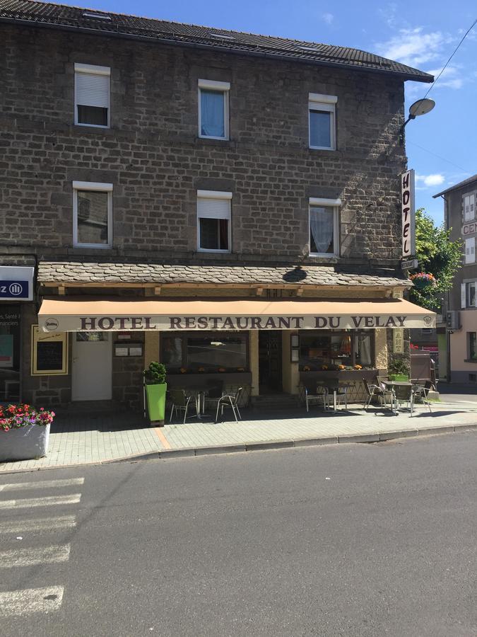 Hotel Restaurant Du Velay Le Chambon-sur-Lignon Bagian luar foto